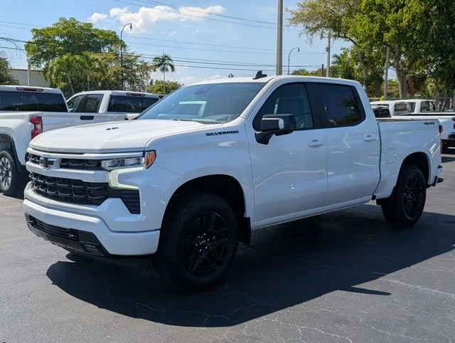 New 2026 Summit White Chevrolet RST image 3