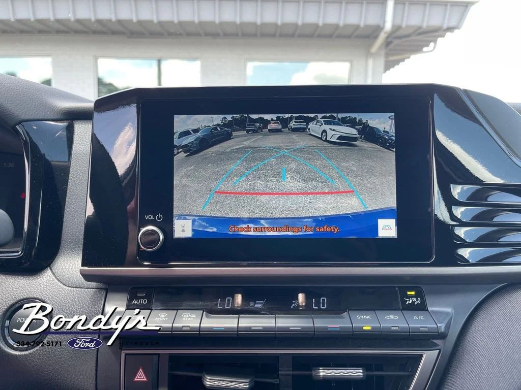 2025 Toyota Camry LE - Photo 6