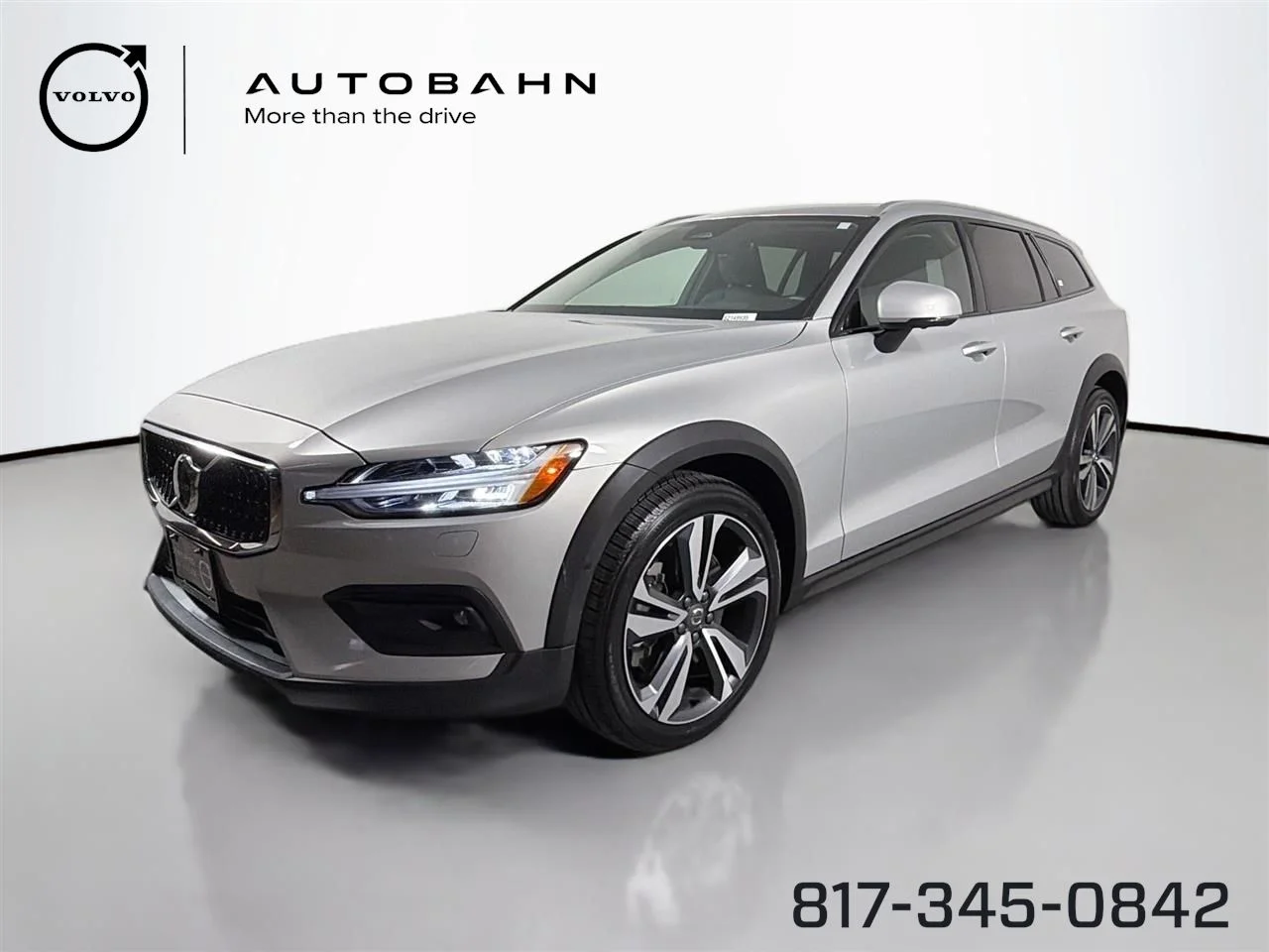 2025 Volvo V60 Cross Country B5 Plus AWD's photo