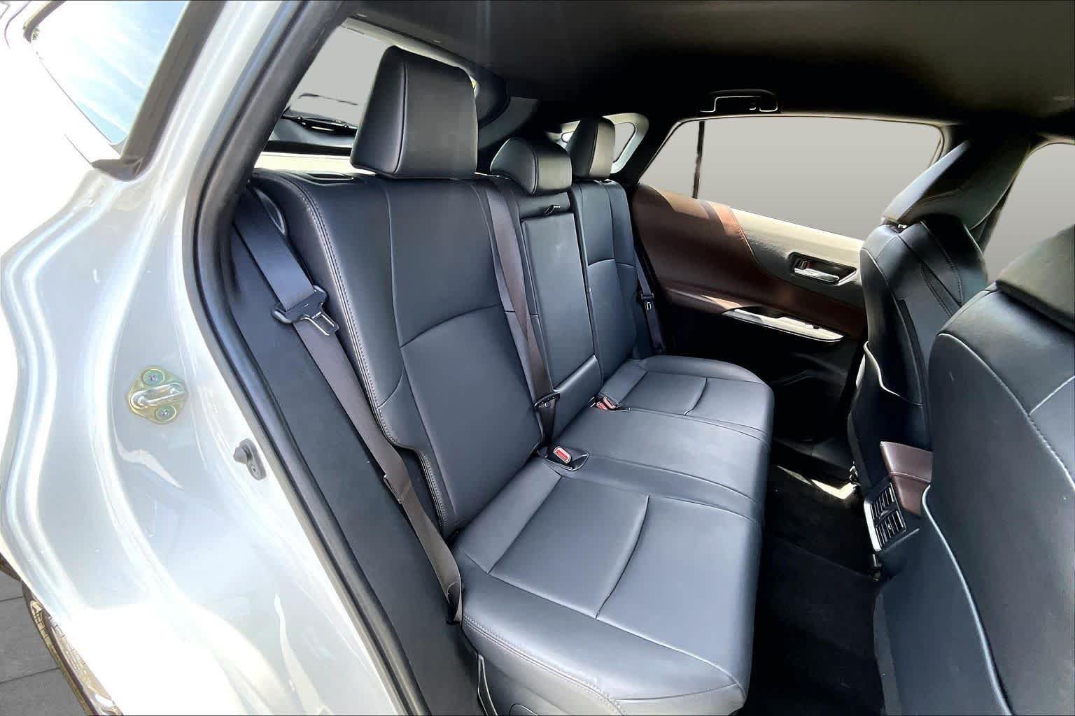 Used 2023 Wind Chill Pearl Toyota XLE image 20