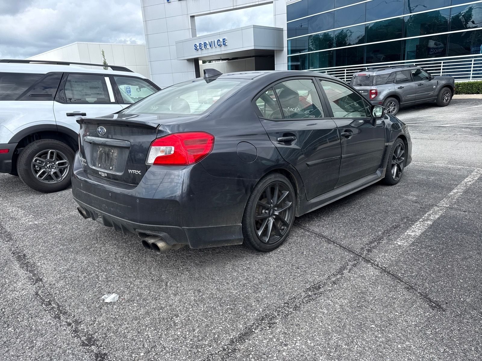 Used 2018 Gray Subaru Limited image 5