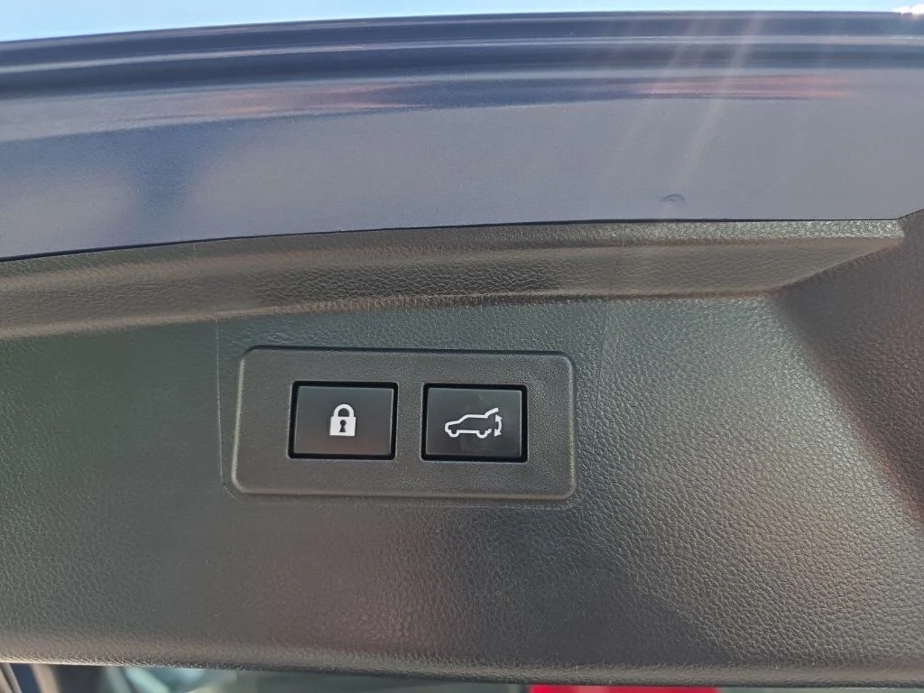 Used 2021 Blue Subaru Touring image 10