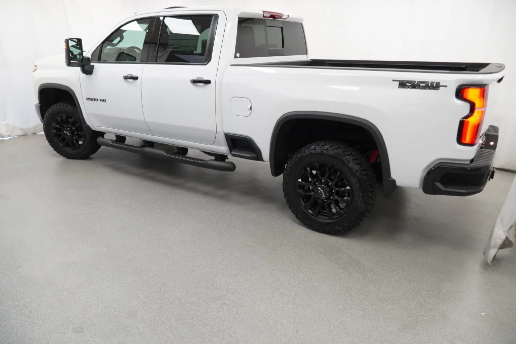 New 2026 Summit White Chevrolet LTZ image 39