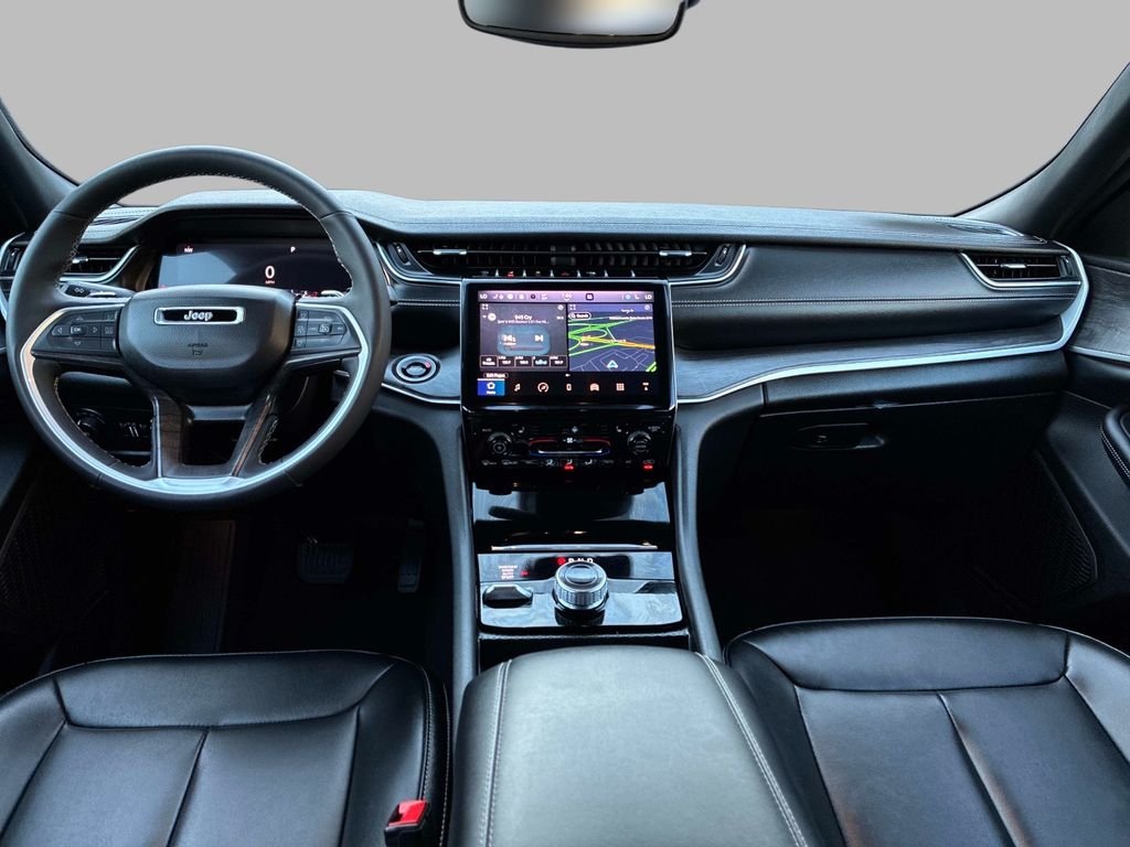 Used 2024 Silver Jeep Limited image 19