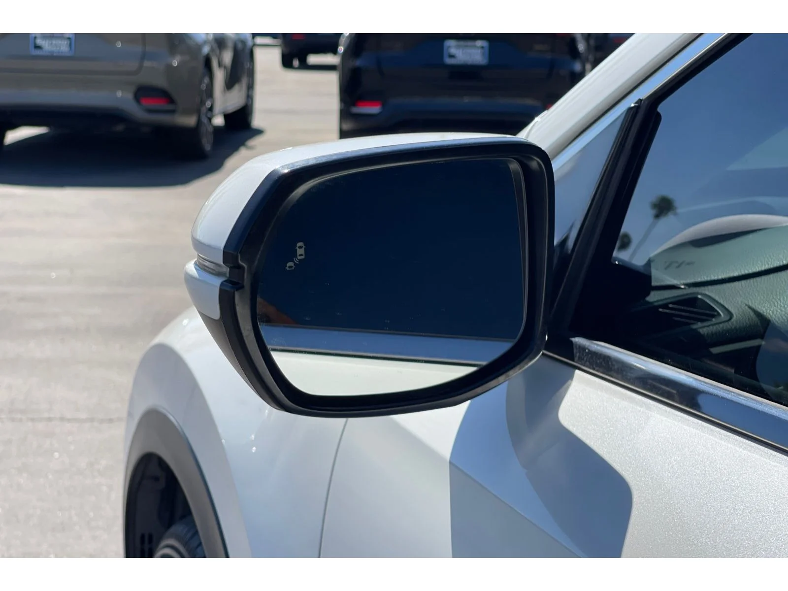 Used 2018 White Diamond Pearl Honda EX-L image 51