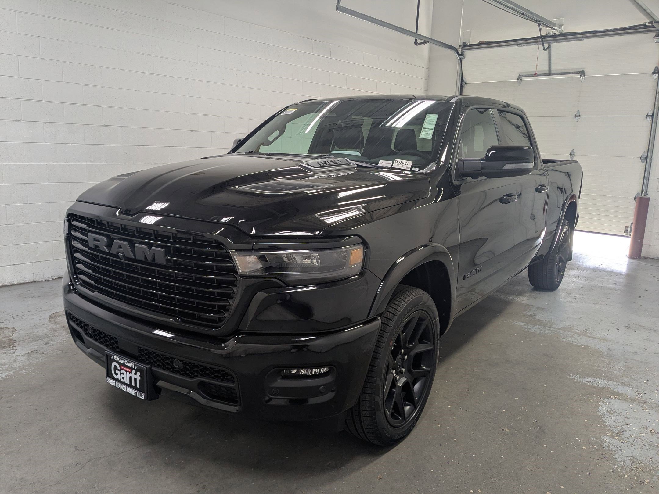 New 2026 Diamond Black Crystal Pearl-Coat Exterior Paint RAM Laramie image 9