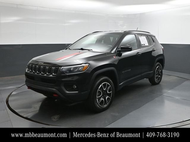 Used 2024 Black Jeep Trailhawk image 1