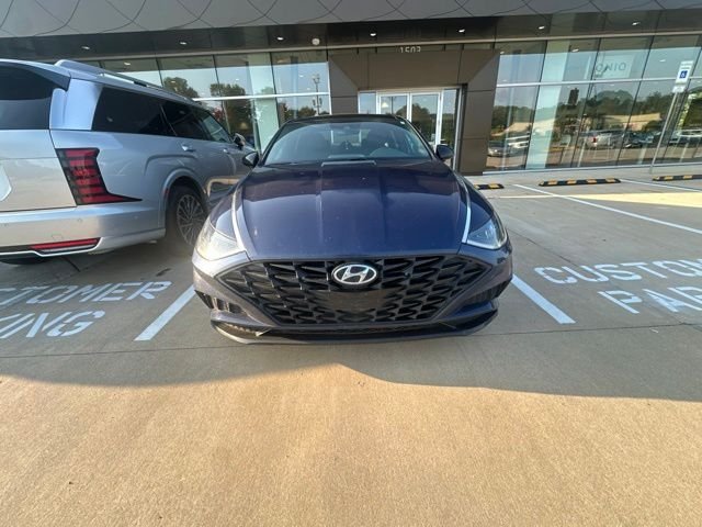 Used 2022 Blue Hyundai SEL Plus image 2