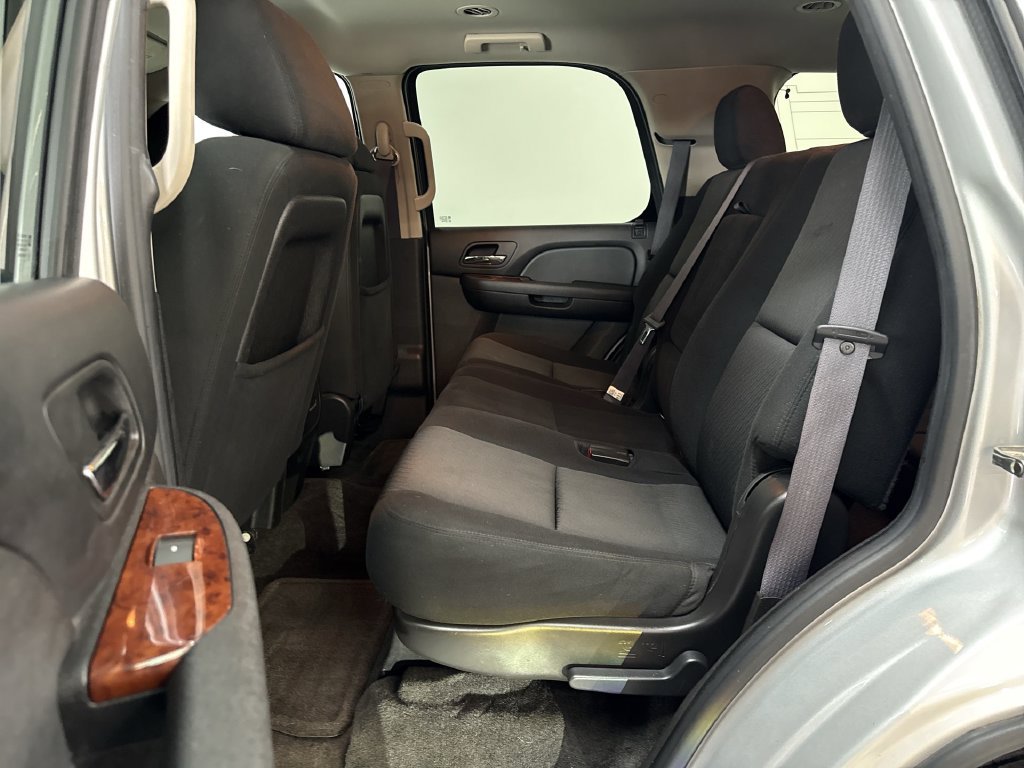 Used 2011 Pure Silver Metallic GMC SLE image 16