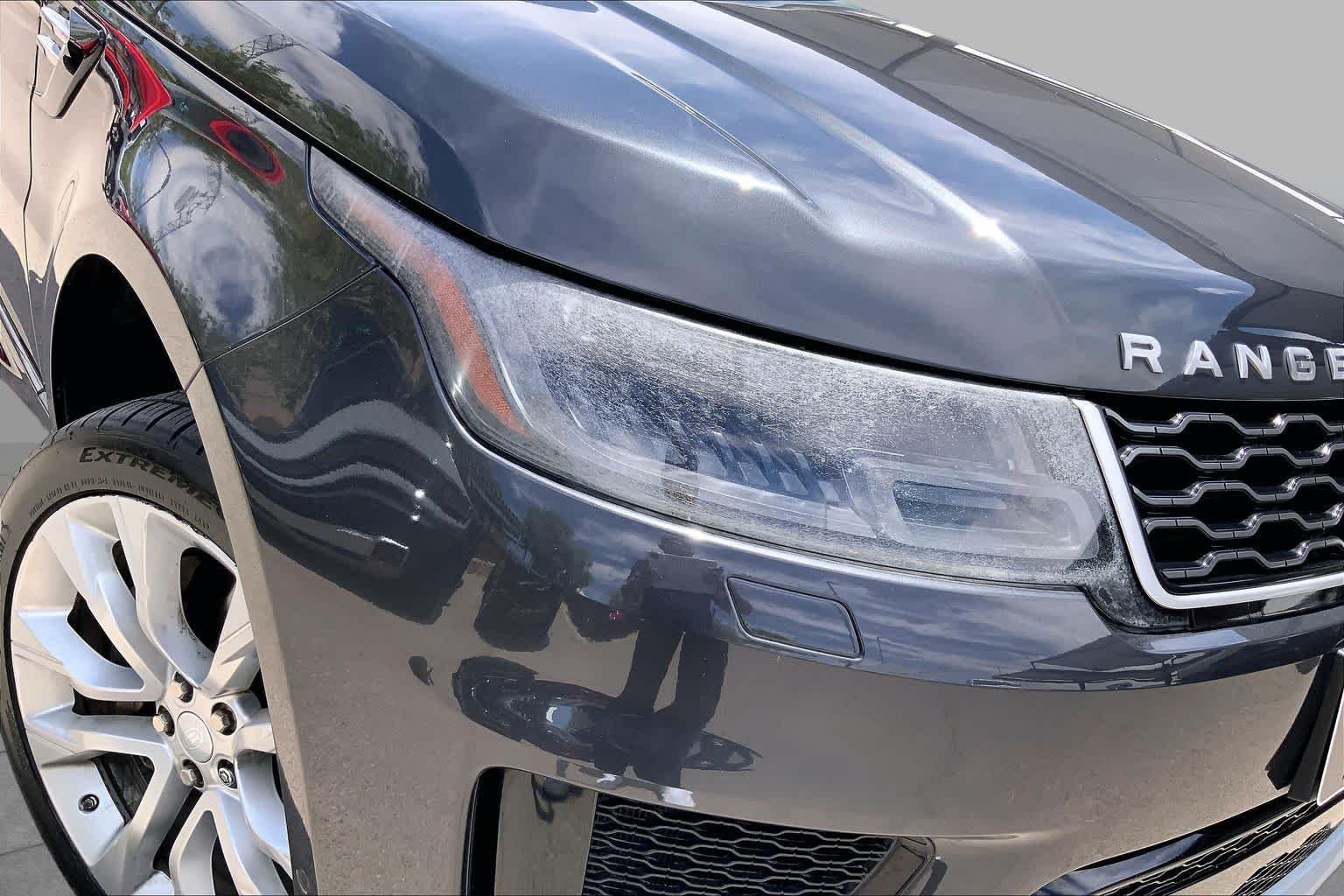 Used 2019 Borealis Black Metallic Land Rover HSE image 28