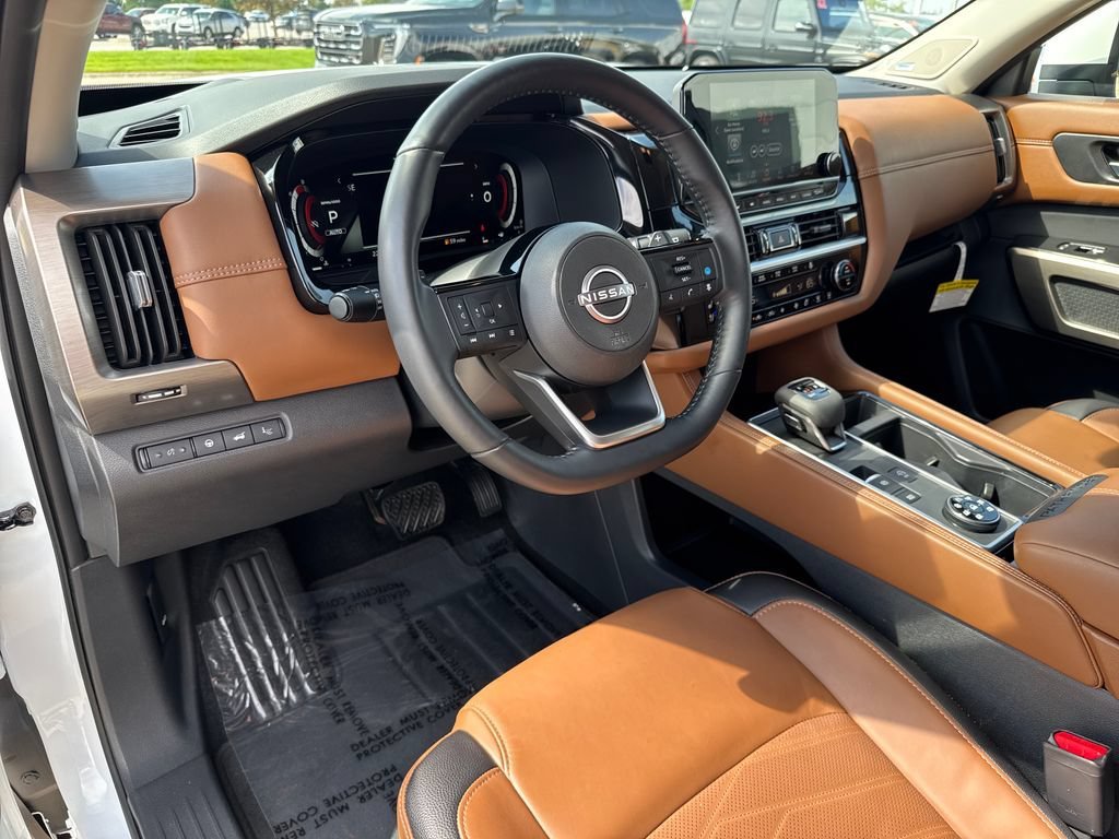 2025 Nissan Pathfinder Platinum - Photo 12