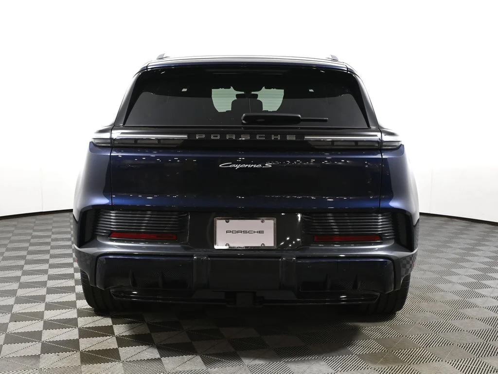 2026 Porsche Cayenne S - Photo 6