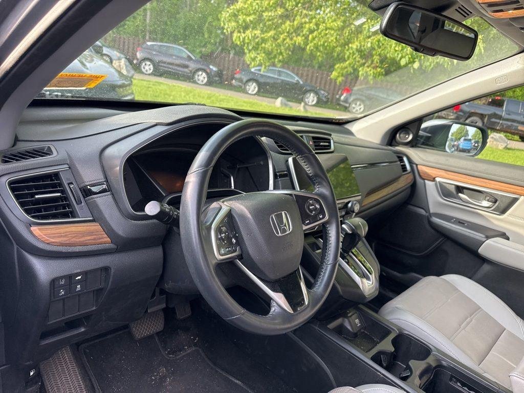 Used 2019 Crystal Black Pearl Honda Touring image 2