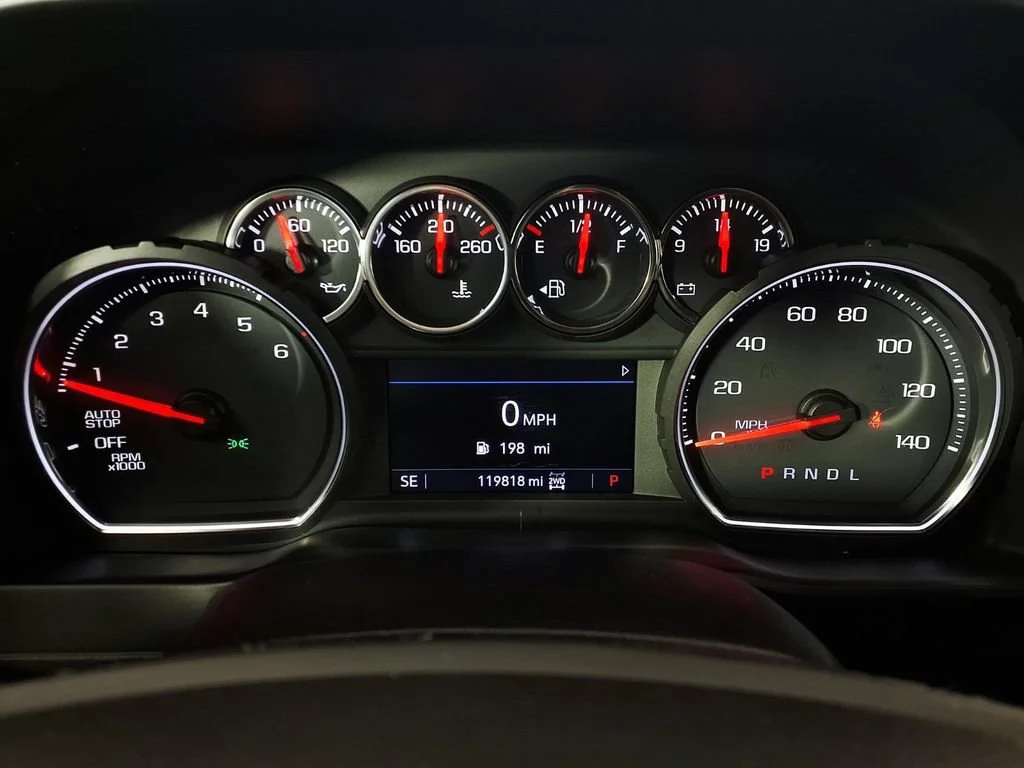Used 2019 SHADOW GRAY METALLIC Chevrolet LTZ image 18