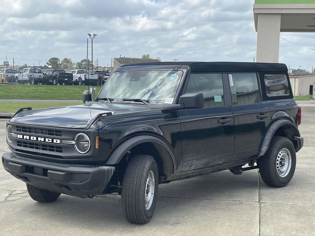 New 2025 Black Ford Base image 7