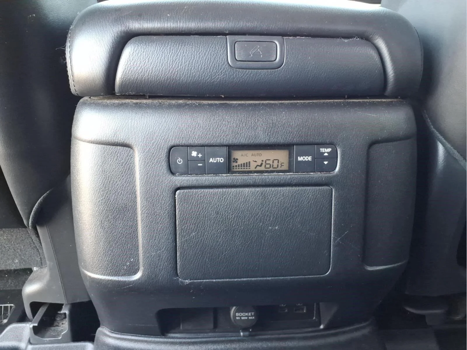 Used 2023  Nissan SV image 12
