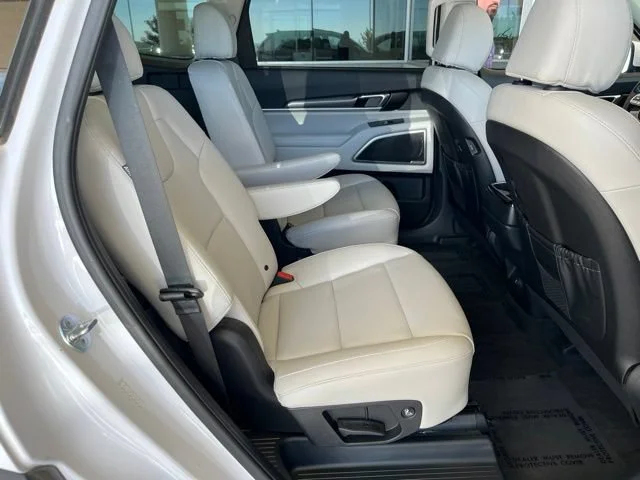Certified Used 2024 Glacial White Pearl Kia S image 59