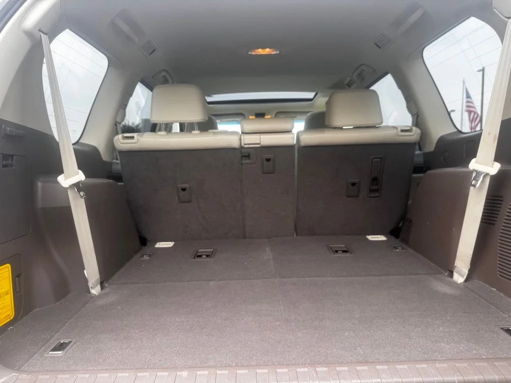 Used 2014 Starfire Pearl Lexus 460 image 18