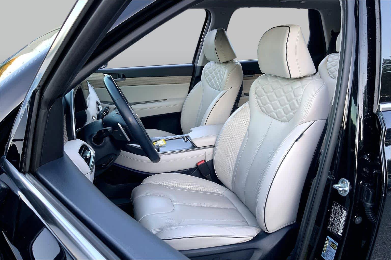 Used 2022 Abyss Black Pearl Hyundai Limited image 9