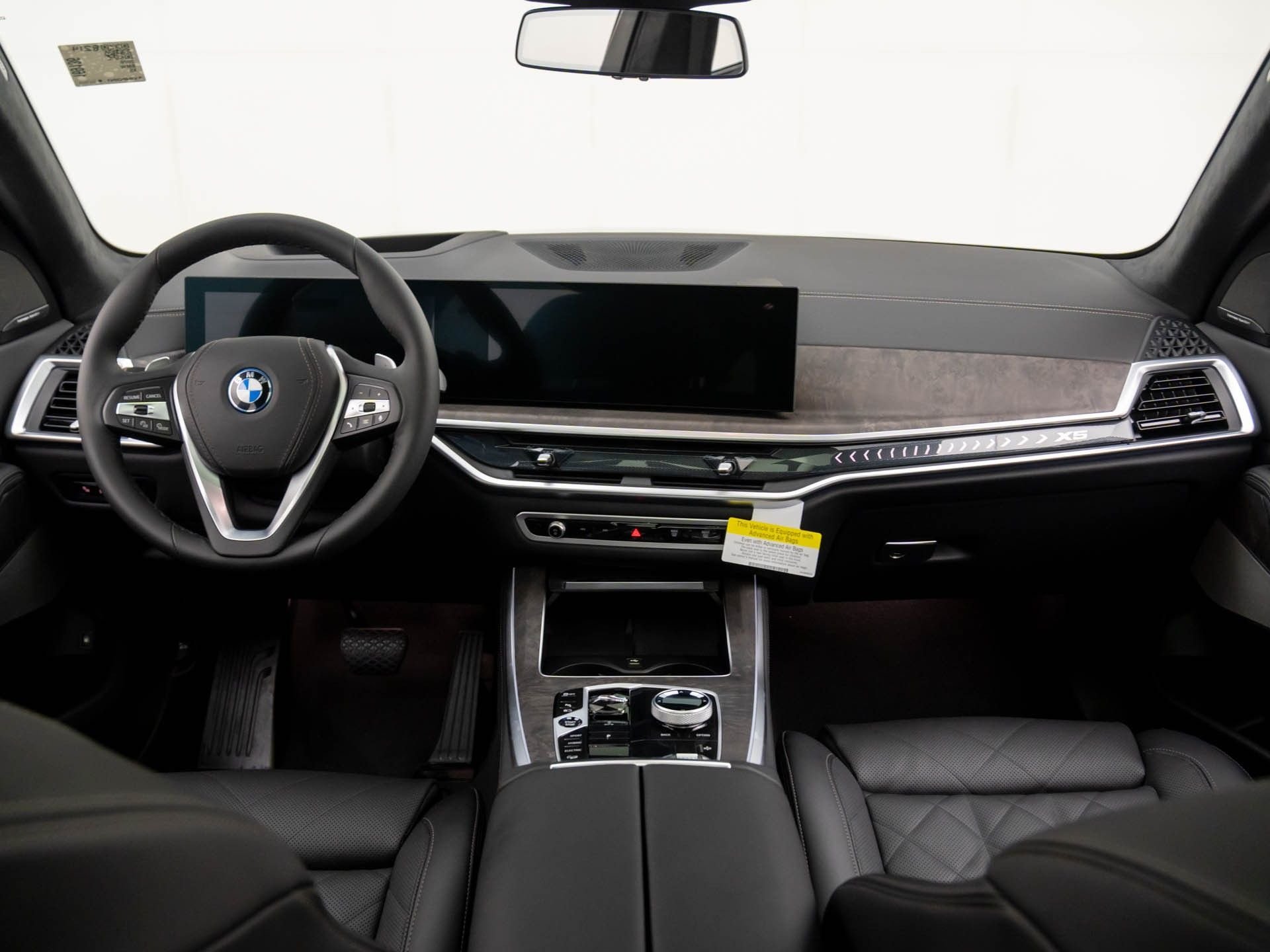 New 2026 Skyscraper Grey Metallic BMW xDrive50e image 10