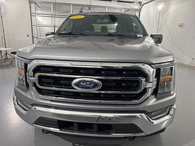 Used 2022 Silver Ford XLT image 2
