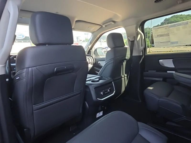 New 2026 Agate Black Metallic Ford MAX Active image 23