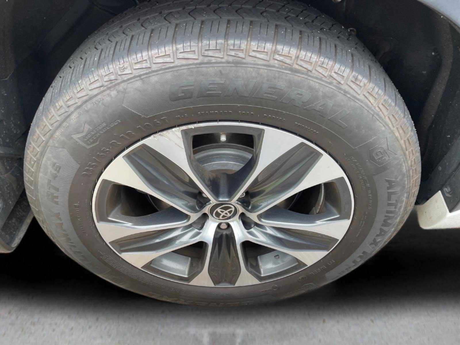 Used 2021 Blizzard Pearl Toyota XLE image 16