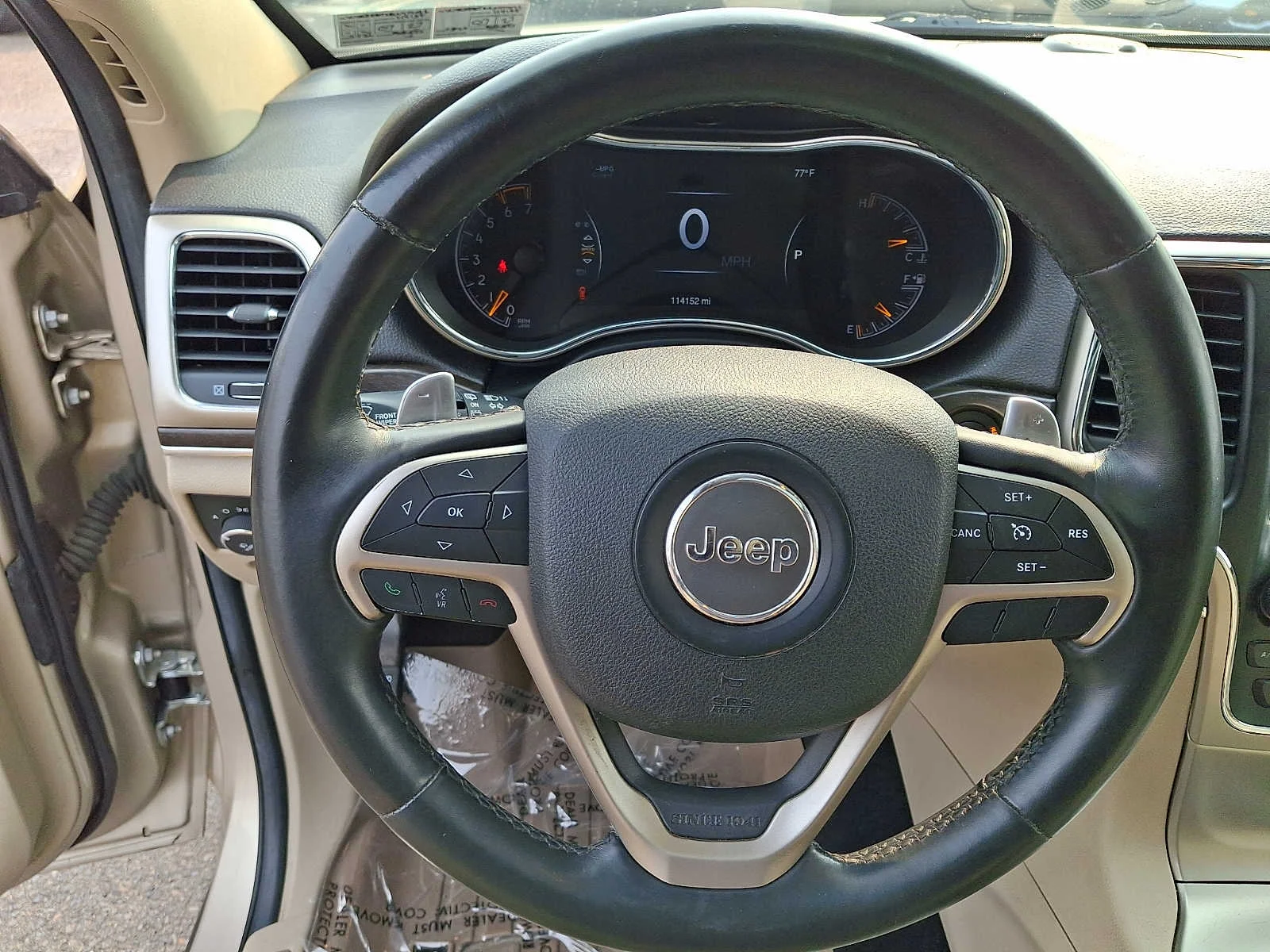 Used 2014 Cashmere Pearlcoat Jeep Limited image 19