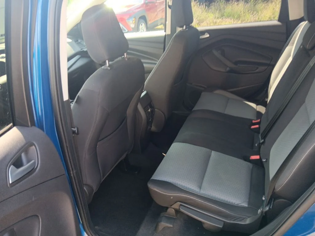Used 2019 Lightning Blue Metallic Ford SE image 29