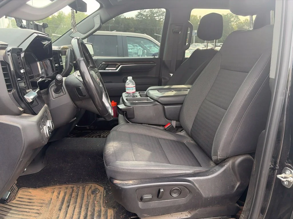 Used 2022 Black GMC Elevation image 6