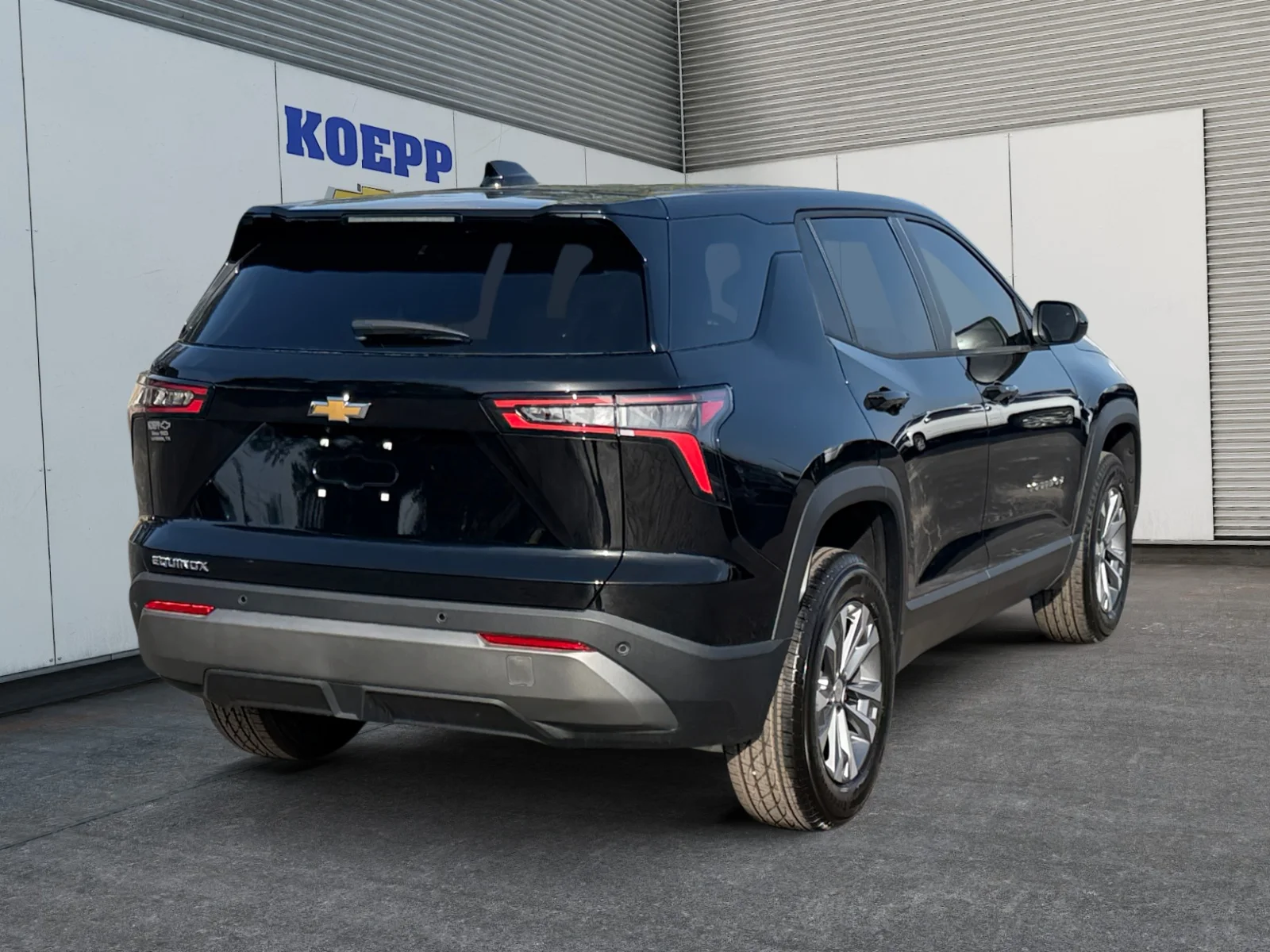 New 2027 Mosaic Black Metallic Chevrolet LT image 5