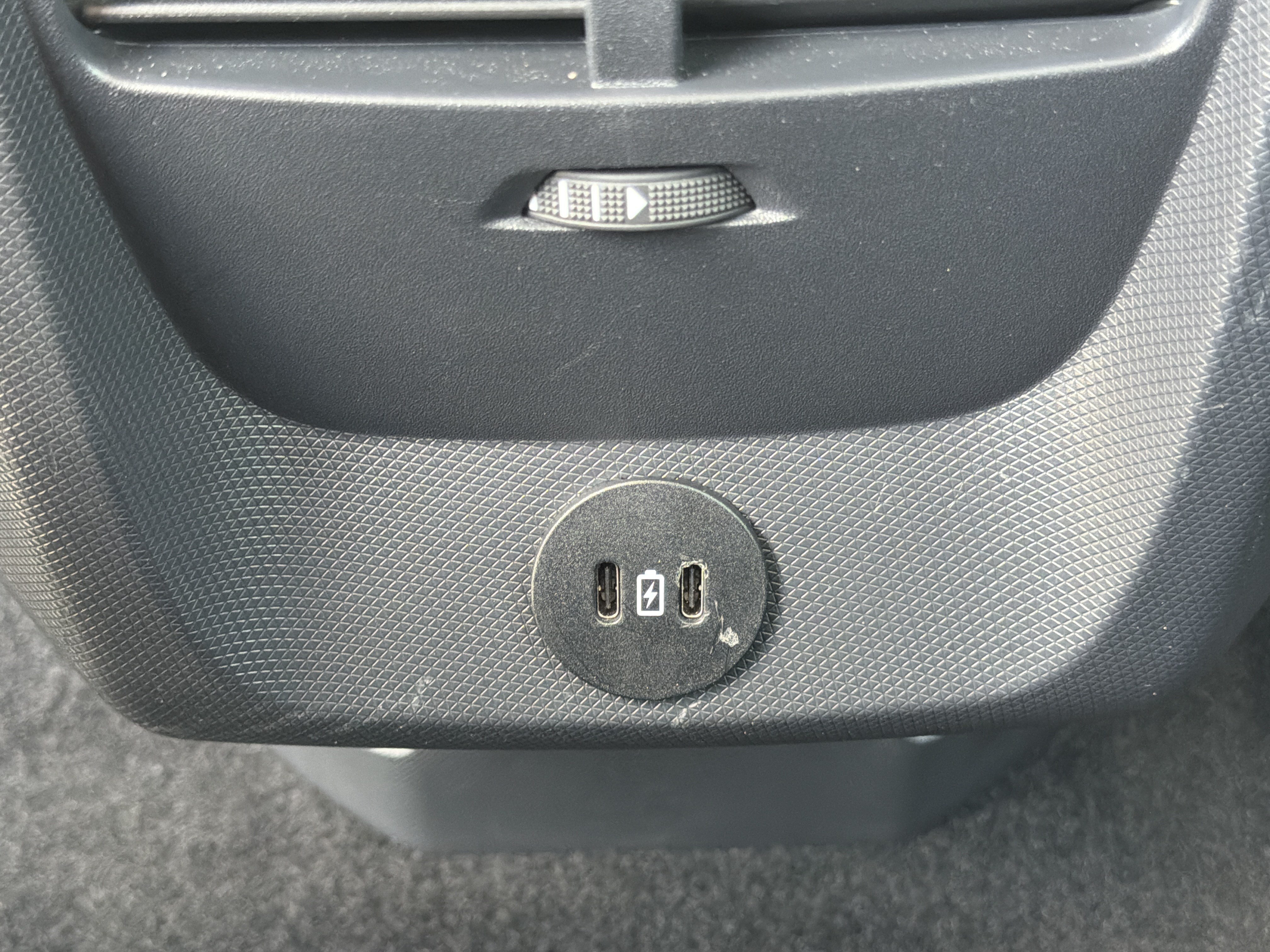 Used 2024 Glacier Gray Metallic TriCoat Ford Select image 18