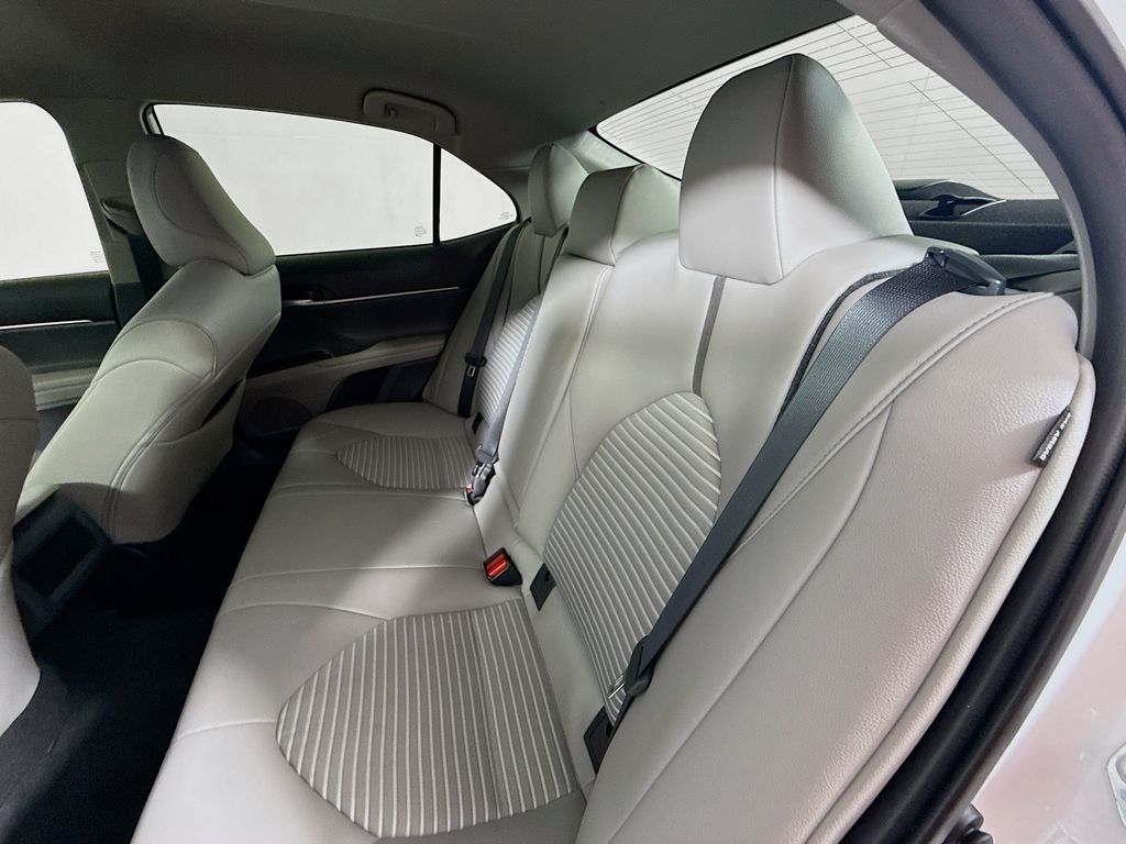 Used 2023 Ice Cap Toyota SE image 22