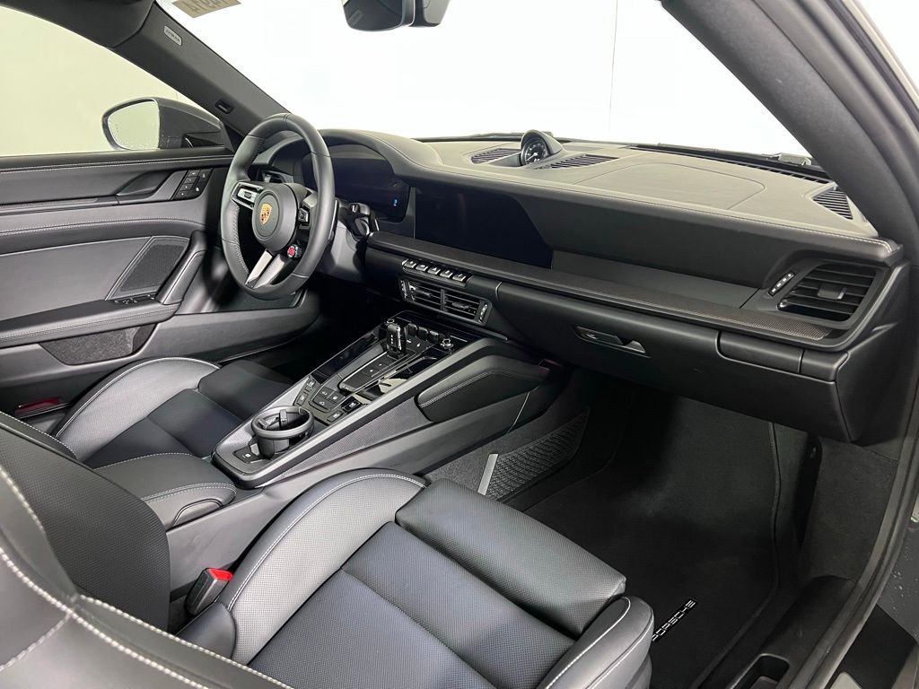 Certified Used 2025  Porsche Carrera image 19