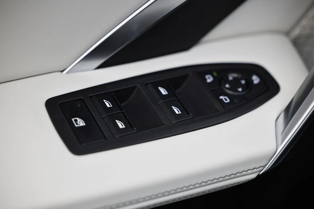 New 2026 Night Dusk Blue Metallic BMW xDrive28i image 18