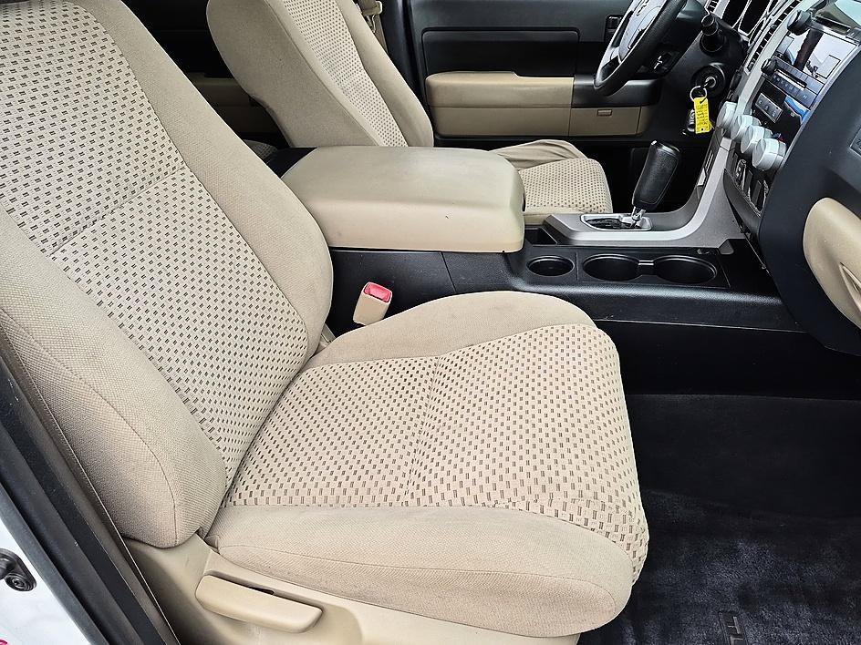 Used 2013 White Toyota GRADE image 33