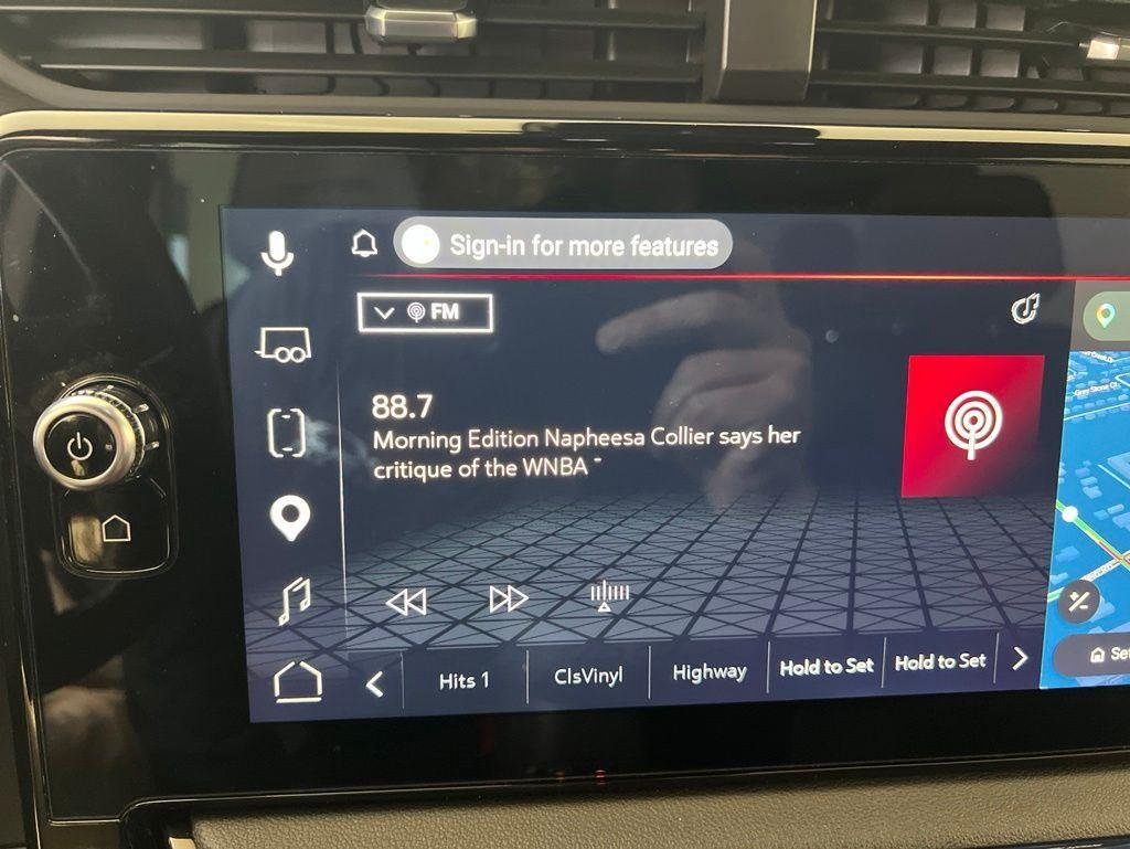 Used 2023 Titanium GMC AT4 image 16