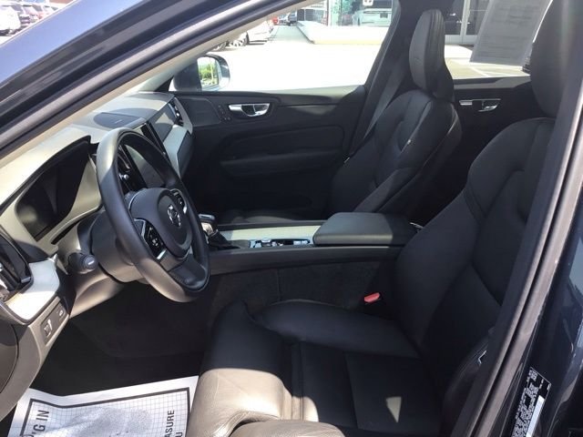 Used 2020 Denim Blue Metallic Volvo T6 Inscription image 9