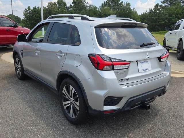 Used 2021  Mitsubishi 2.0 ES image 10