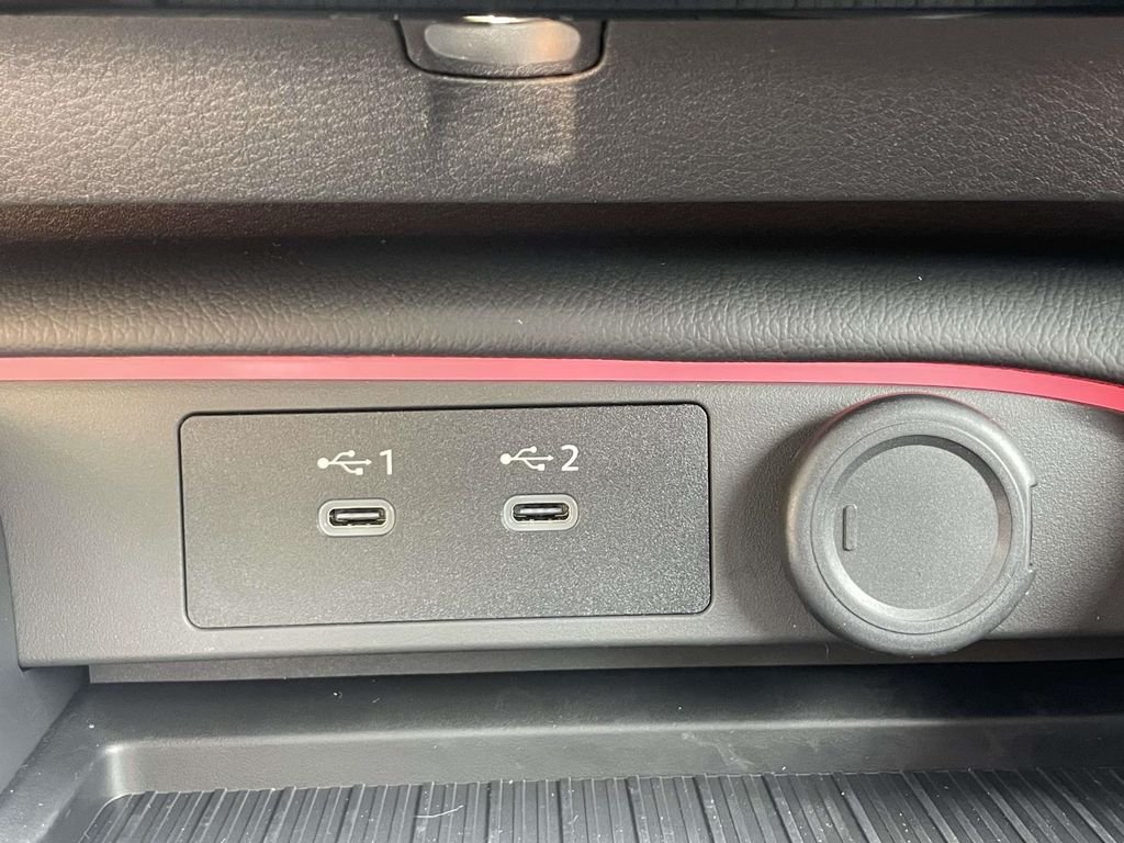 New 2026 Energetic Ember / Super Black Two-tone Nissan SR image 26