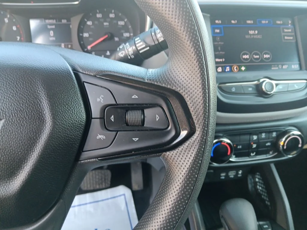 Used 2021 Summit White Chevrolet LT image 19