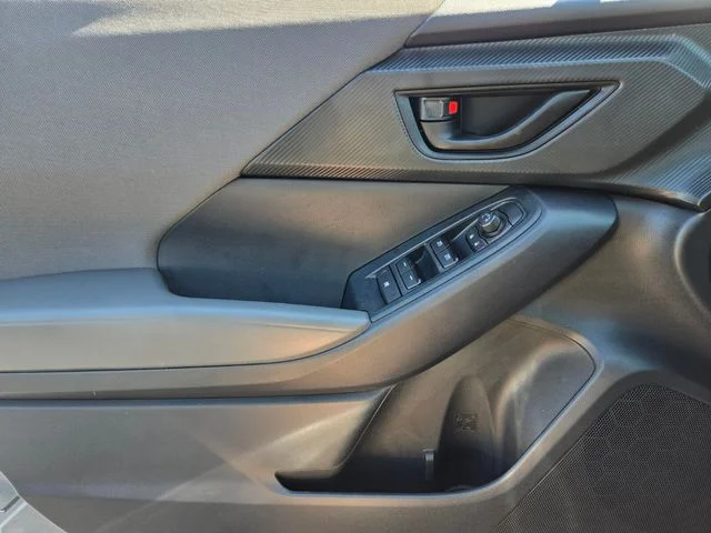 Used 2025 Blue Subaru Base image 34