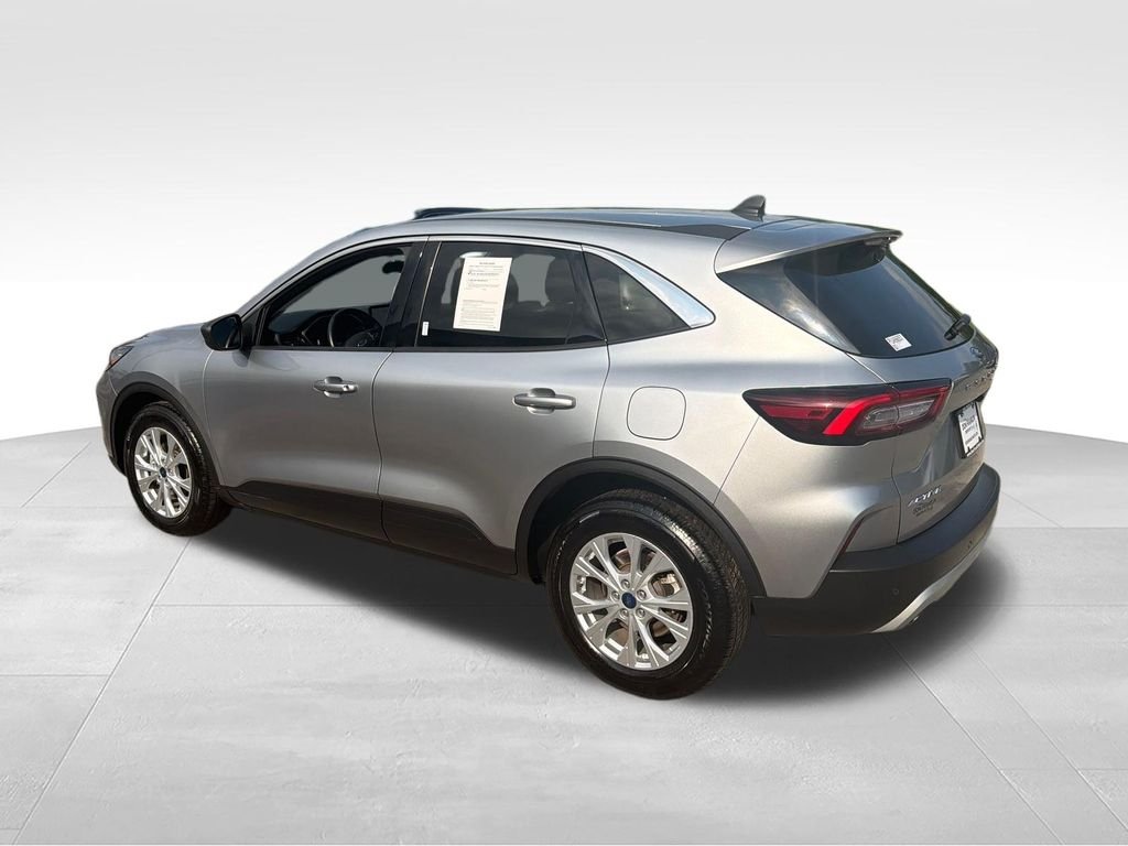Used 2023 Silver Ford Active image 3