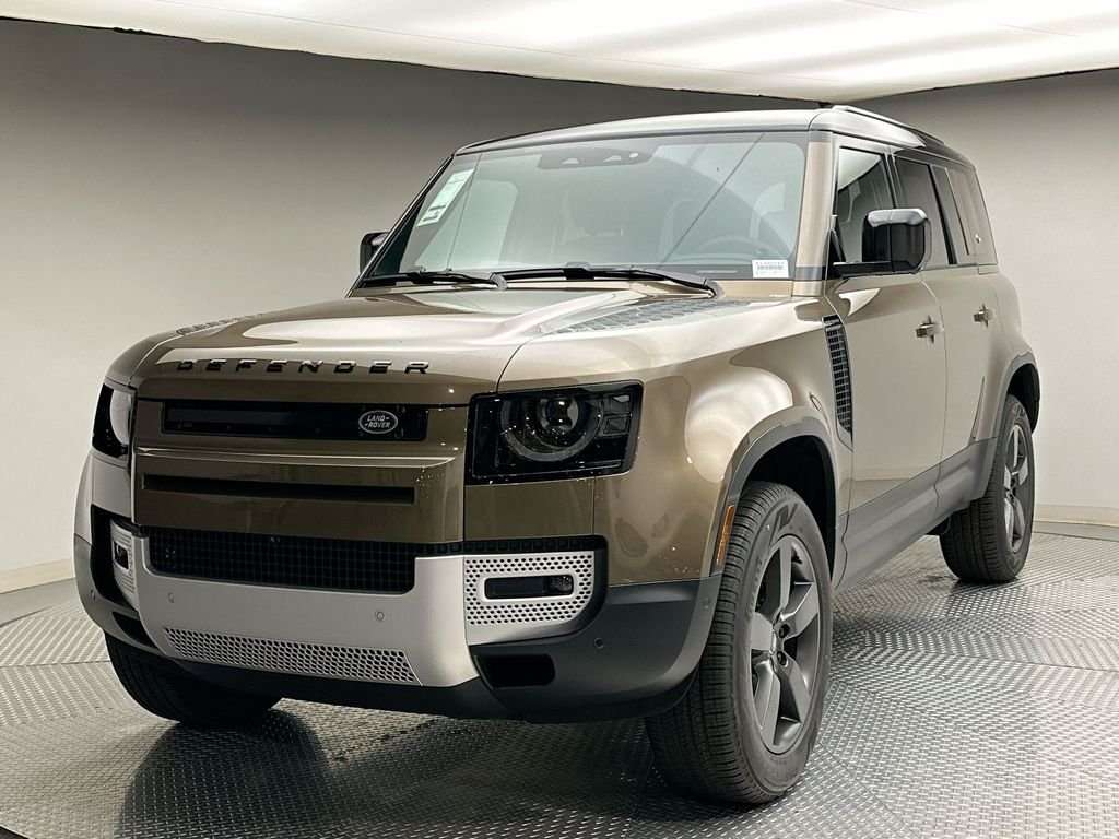 Certified Used 2024 Gondwana Stone Metallic Land Rover S image 1