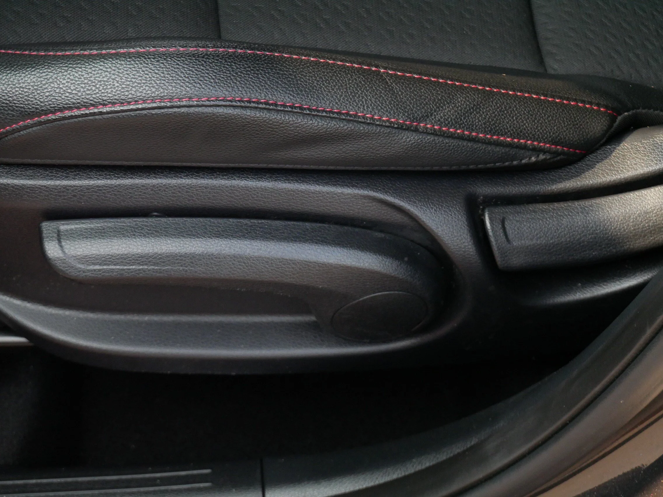 Used 2023 Gravity Gray Kia GT-Line image 19