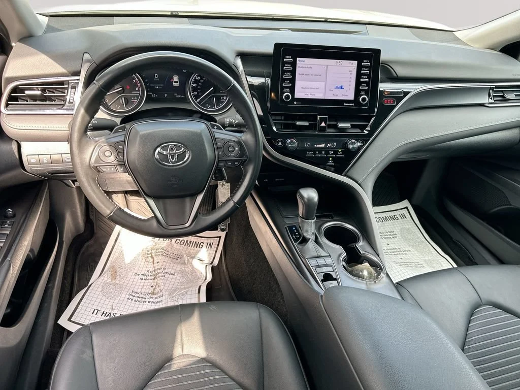 Used 2024  Toyota SE image 23