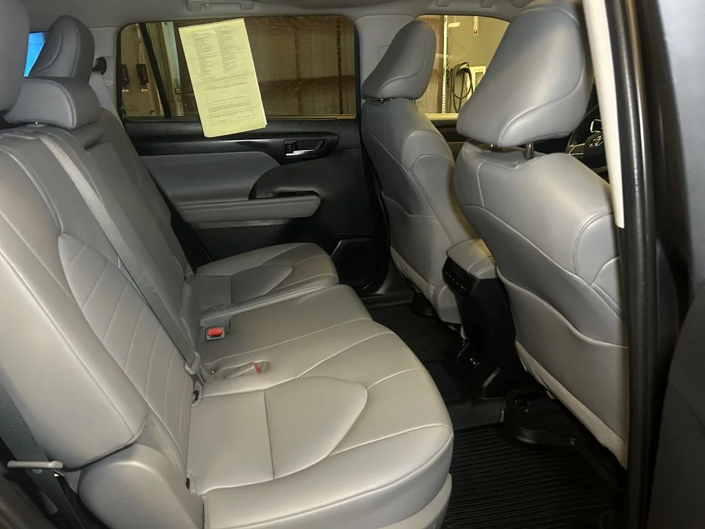 Used 2022 Magnetic Gray Metallic Toyota XLE image 20