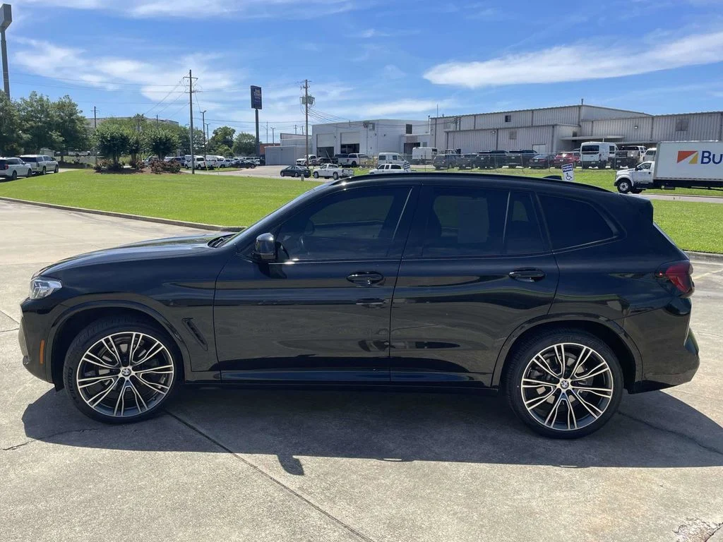Certified Used 2022 Black Sapphire Metallic BMW sDrive30i image 6