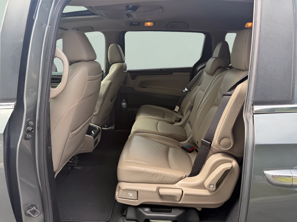 Used 2019 Gray Honda EX-L image 11
