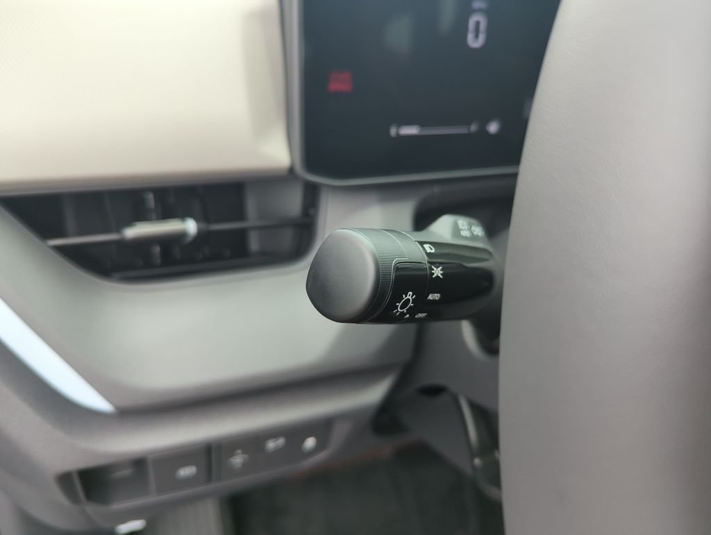 New 2027 Iceberg Green Kia S image 21